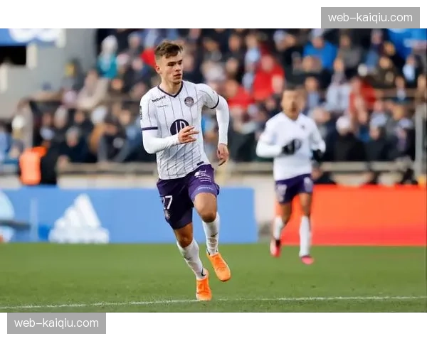 兰斯0-1不敌图卢兹，主队全场狂轰20脚射门未能转化