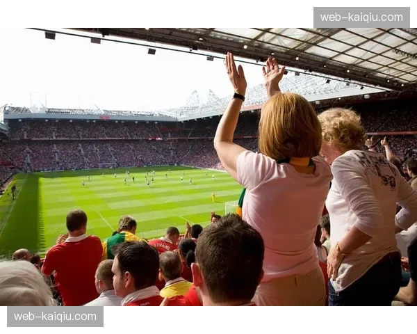 曼联官宣老特拉福德三项重点改造，今夏开工提升观赛体验